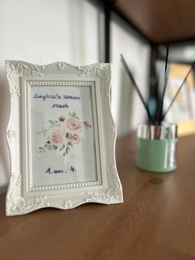 Sophie'S Urban Nest Apartment มิชโคลซ์ ภายนอก รูปภาพ