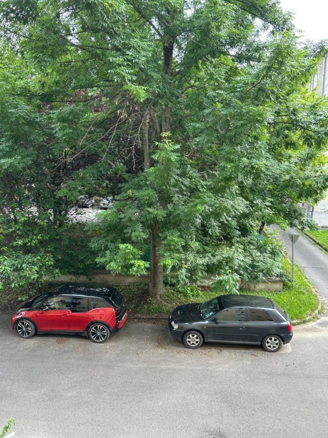Sophie'S Urban Nest Apartment มิชโคลซ์ ภายนอก รูปภาพ