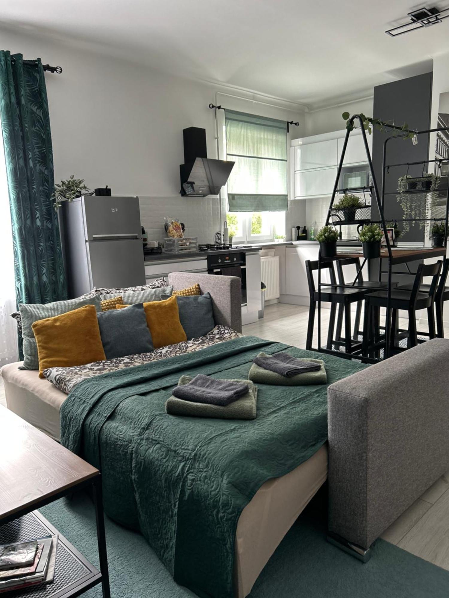 Sophie'S Urban Nest Apartment มิชโคลซ์ ภายนอก รูปภาพ